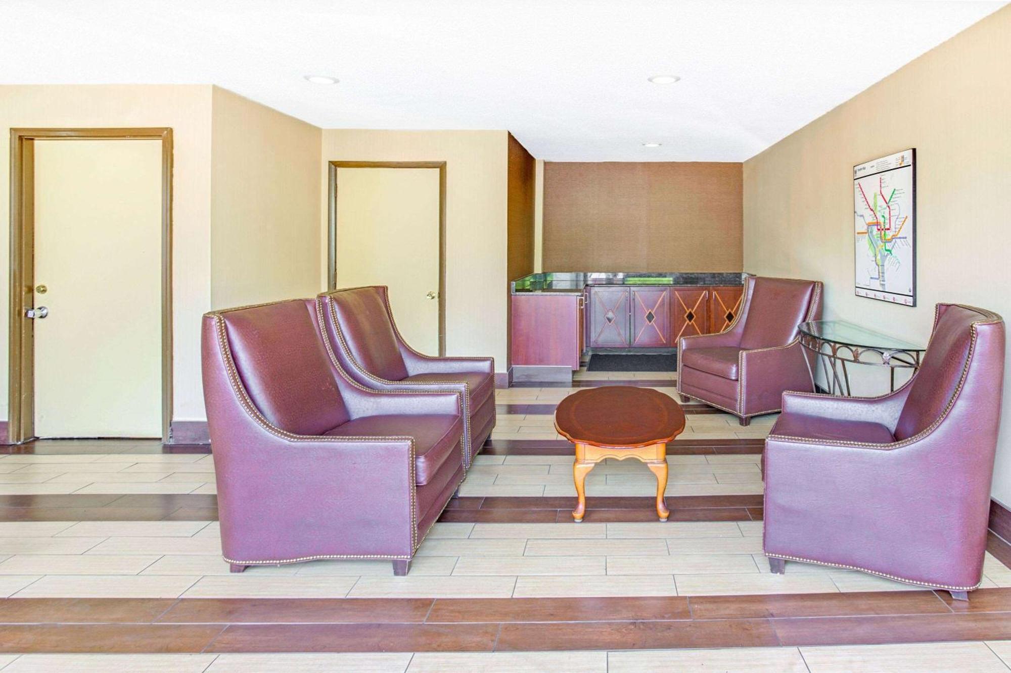 Travelodge By Wyndham Silver Spring Bagian luar foto